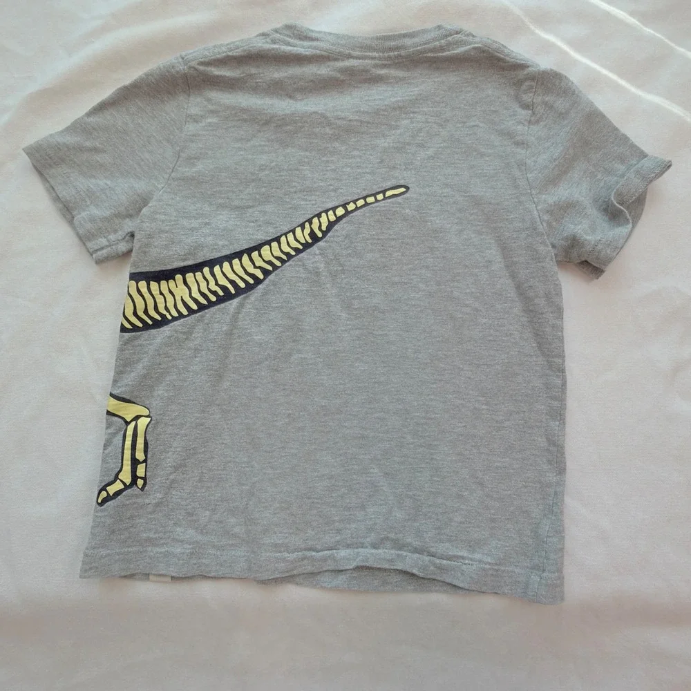 Gap Graphic Tee Bundle Kids 5T Multicolor Excellent Star Wars Dino Shark 3pk